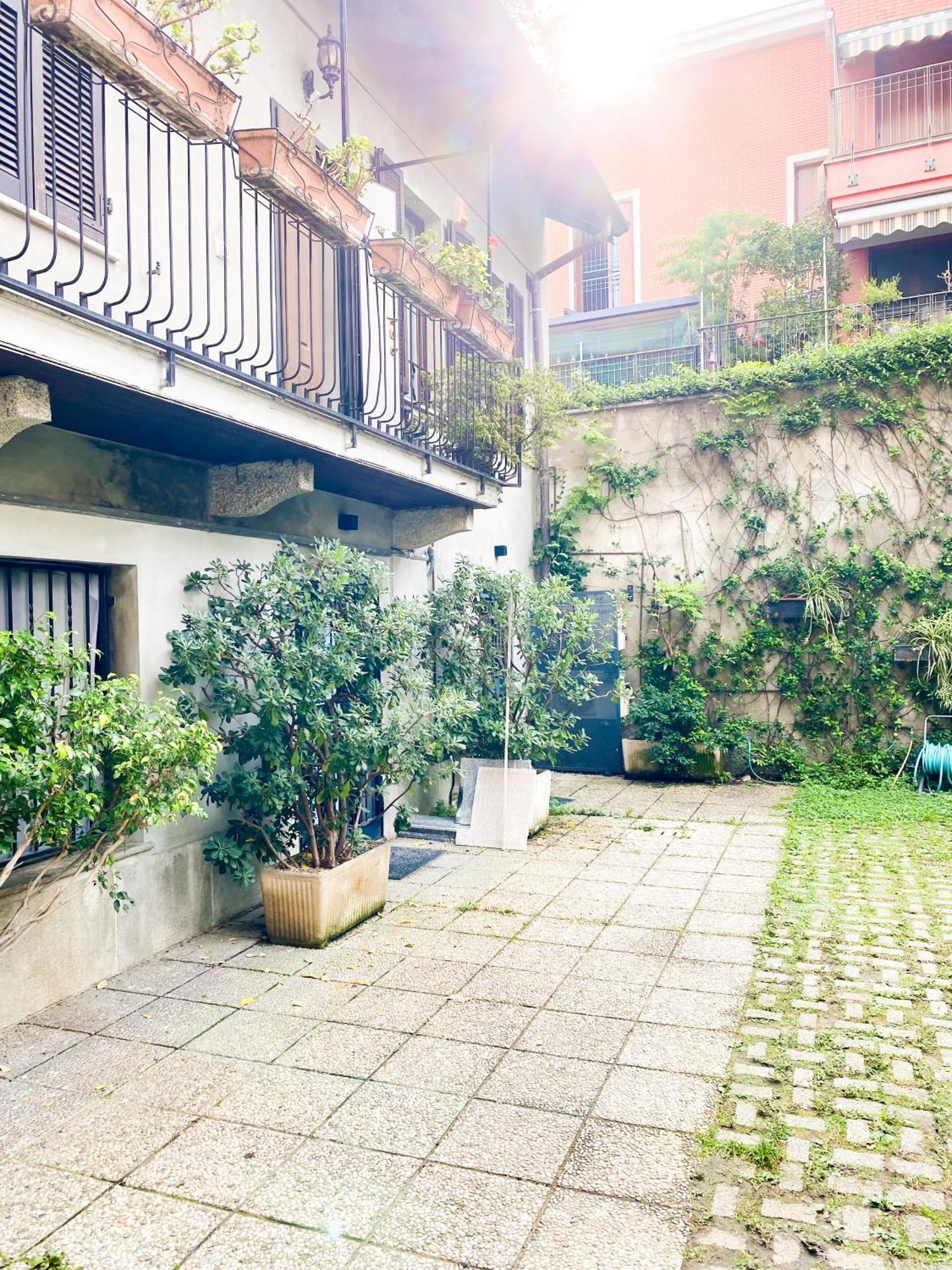Brenta Place Milano Esterno foto